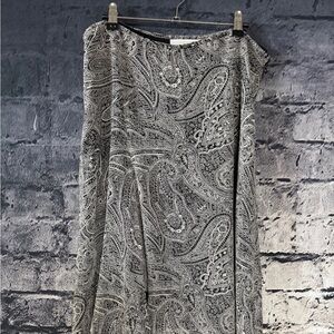 Jones Wear Skirt Womans‎ 14 Black White Paisley 100% Silk Handkerchief Hem